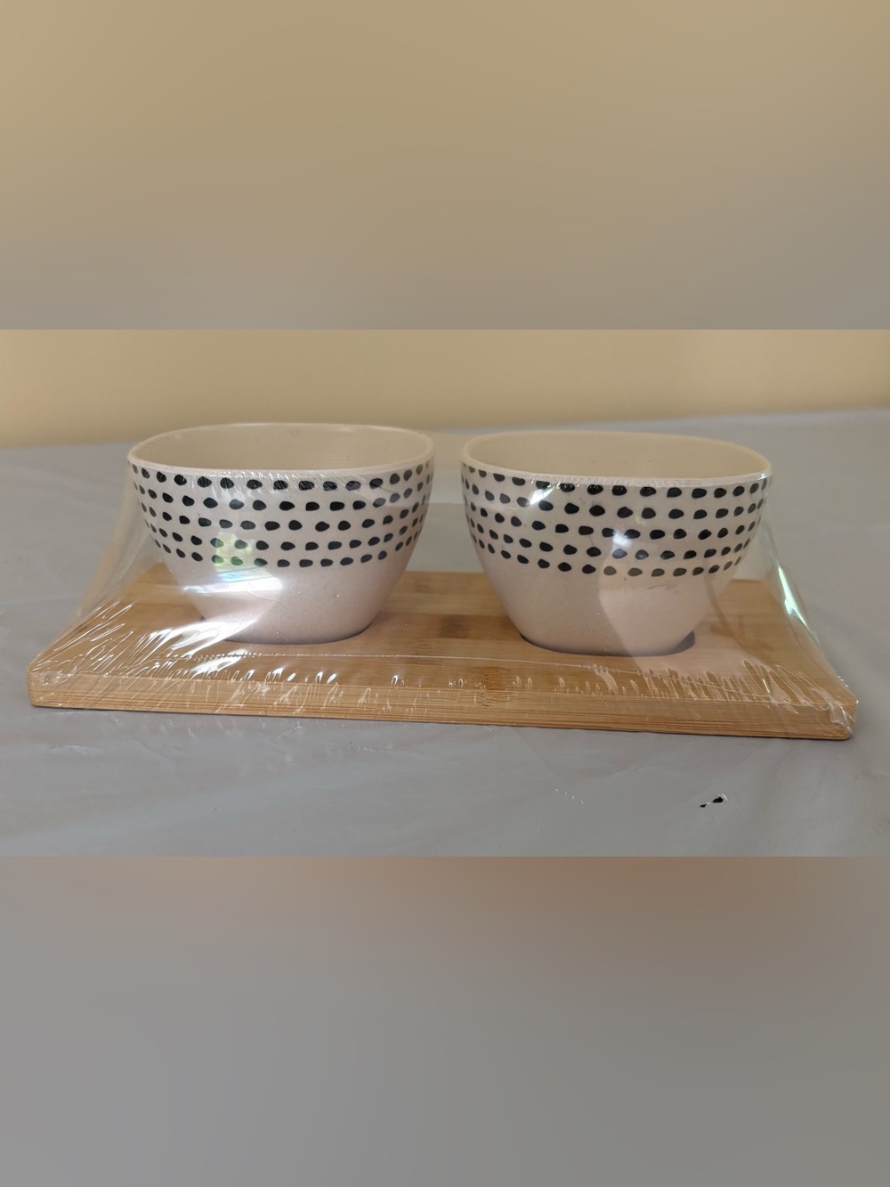 NWT Bamboo Bowls, Soup or Rice, Cream-Colored  w Dot Design at Top